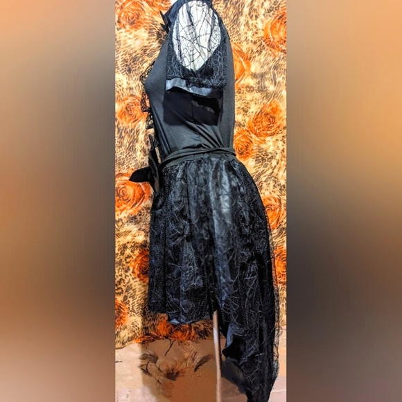 Sexy Black Witch Costume. Great Condition .OS - Picture 5 of 6